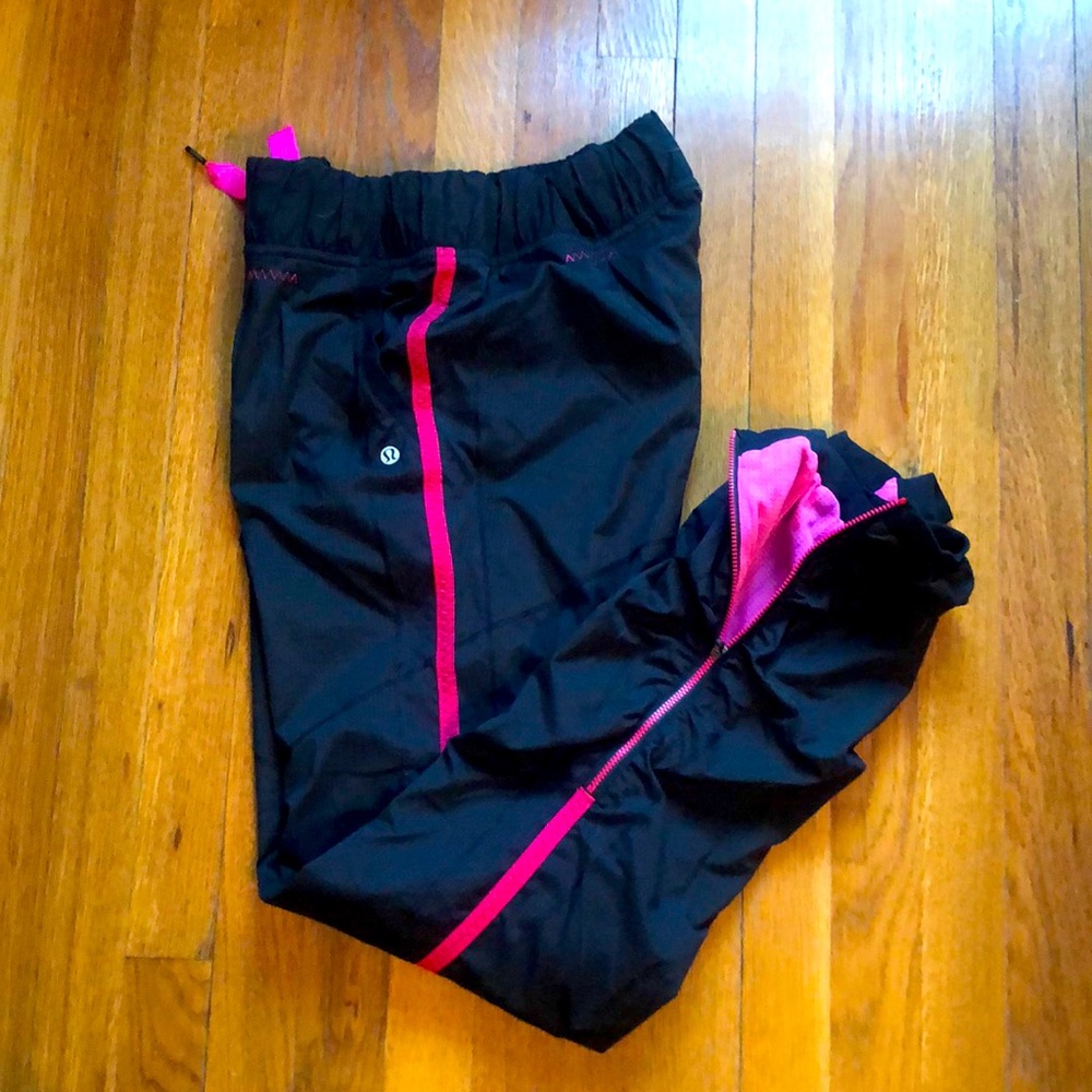 Lululemon Run Track n Field Pants, size 8